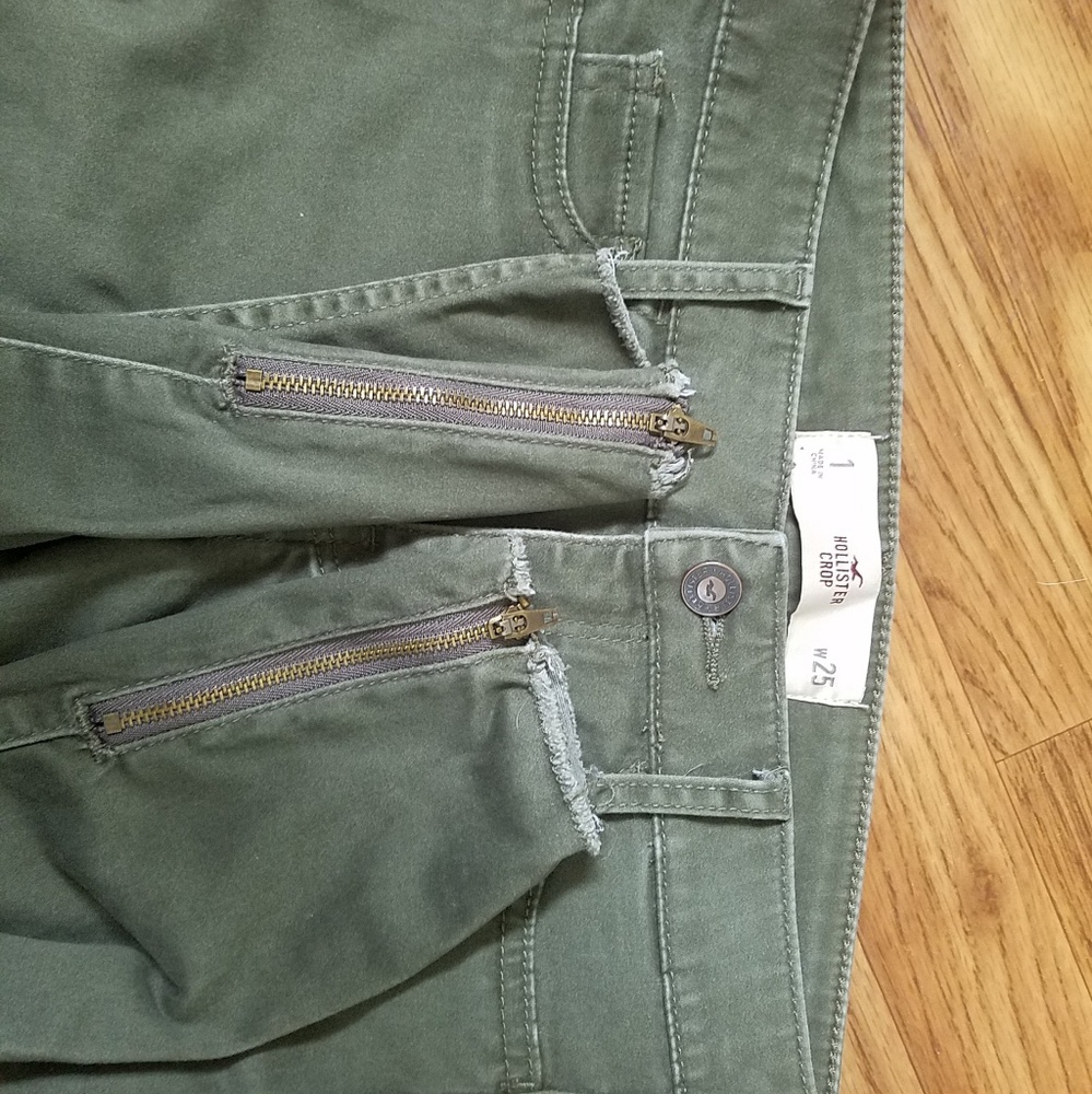 Hollister crop pants